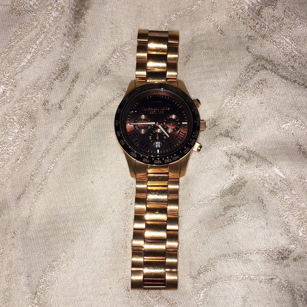 Micheal Kors rose gold watch
